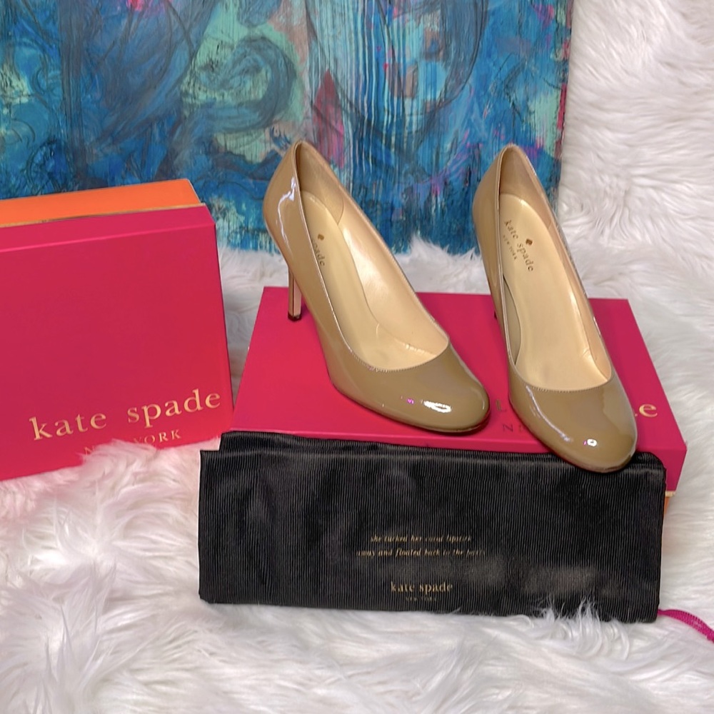 {KATE SPADE♠️} 3.5” Camel Colored Karolina Patent Leather Pumps
